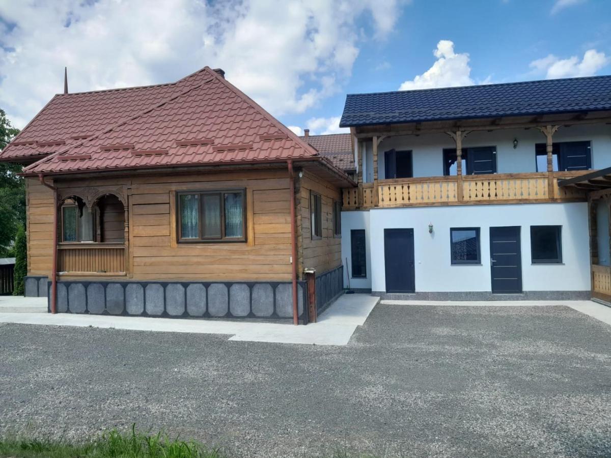 Casa De Langa Padure Otel Sighetu Marmaţiei Dış mekan fotoğraf