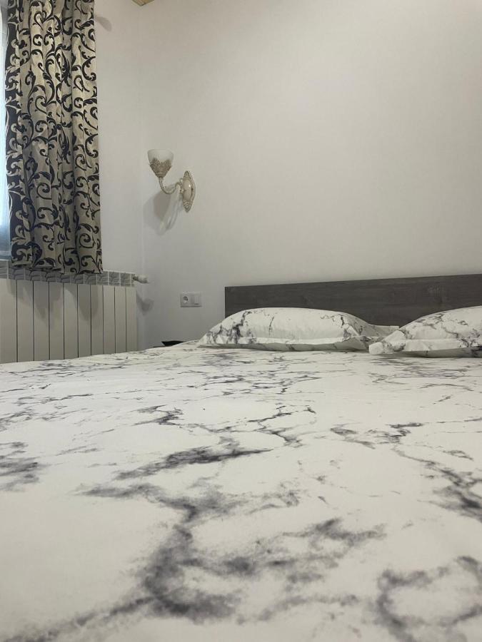 Casa De Langa Padure Otel Sighetu Marmaţiei Dış mekan fotoğraf