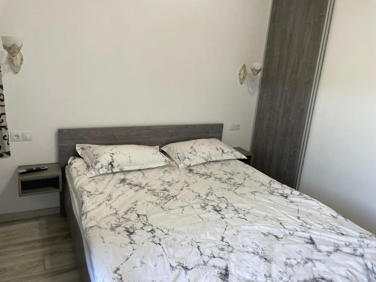 Casa De Langa Padure Otel Sighetu Marmaţiei Dış mekan fotoğraf